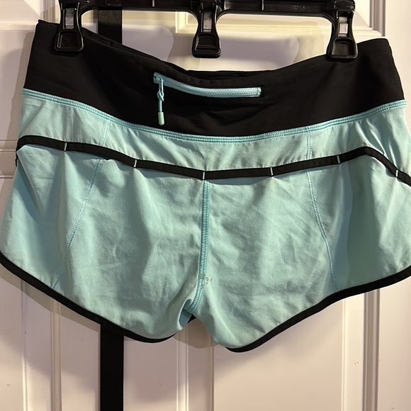 lululemon speed shorts size 6 - Picture 2 of 4